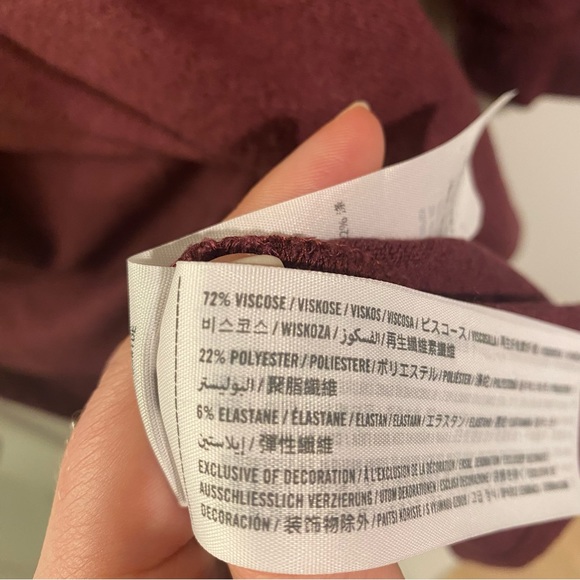 Abercrombie and Fitch Cold Shoulder Swing Dress in Burgundy, Size Large Tall 🎀 - Picture 6 of 6